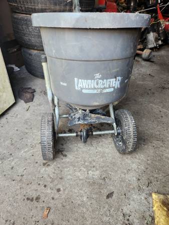 Seeder, Salter, Fertilizer, or sand spreader with wheels 1