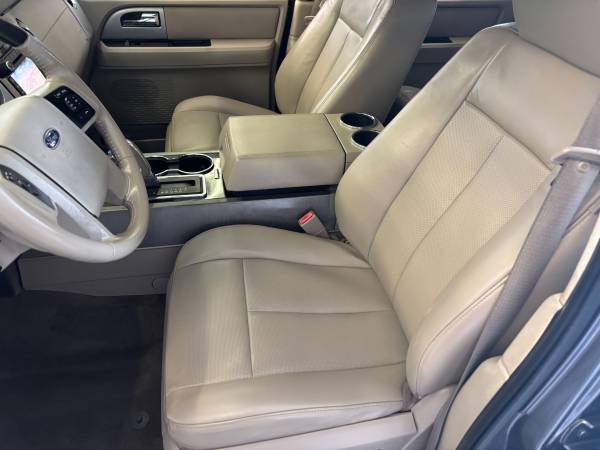 2011 Ford Expedition EL  Limited  , REAR WHEEL DRIVE W/ 4X4 SUV - $9,500 (Pinellas Park)63443116264323123