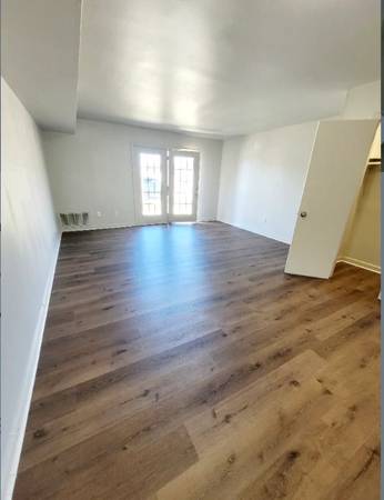 Available 11/1: Large Beautiful 2BR/1.5BA Townhome (Phoebus Hampton) 1