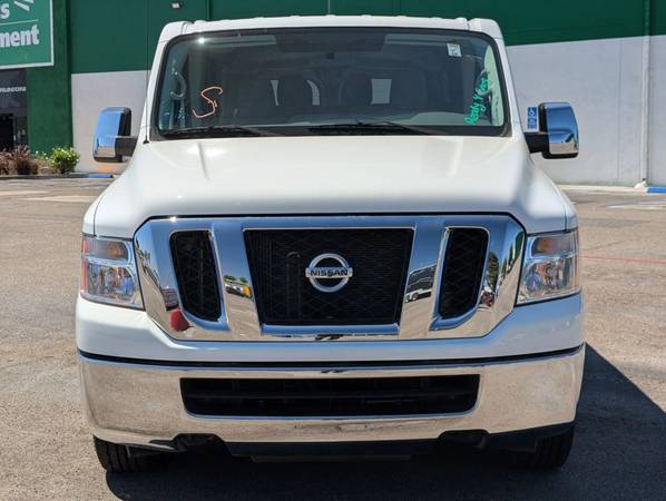 2020 Nissan NV3500 HD Passenger - Photo 3