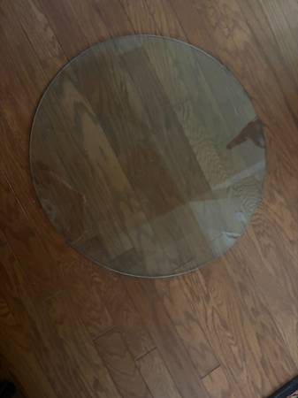 Round Table Glass top with polished edges 1