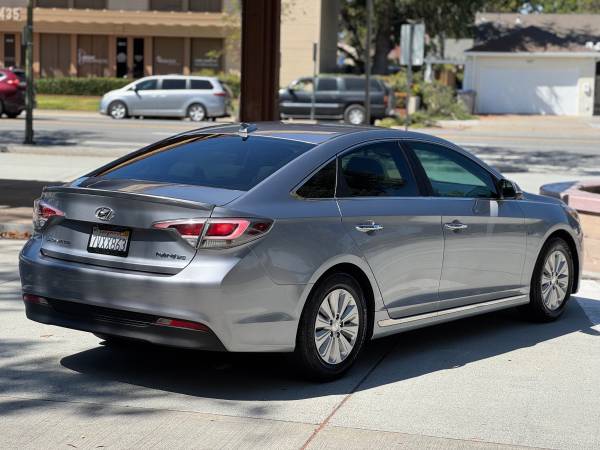 2016 HYUNDAI SONATA SE HÍBRIDO 2.0 - ¡AHORRADOR DE GASOLINA! ¡EXCELENTE ESTADO! - $10,888 (san jose oeste)63469634011267124