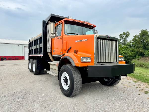 2011 Western Star DUMP! 71K MILES - Photo 2
