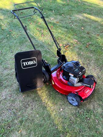 Toro Vortex 22" Self Propelled Recycler / Lightly Used / Late Model 1