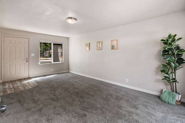 $1,691 / 2br - 850ft2 - Translation Service Available, 2/bd, In Lakewood (8333 32nd Avenue South, Lakewood, WA)63852482194179122