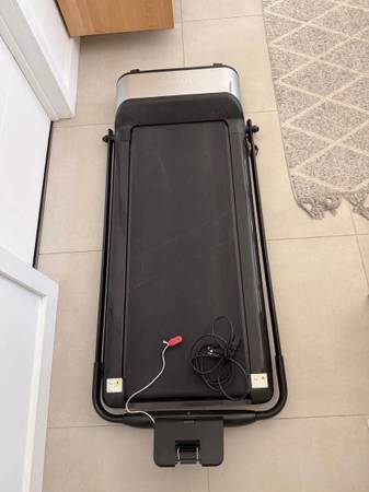 GYMAX treadmill 1