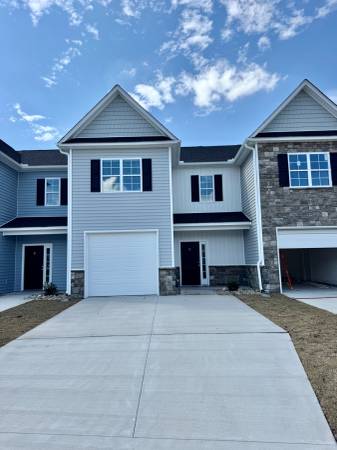 $2,100 / 3br - 1790ft2 - 3 Bedroom Duplex with a garage! Brand new construction! (Greenville)63897186651907120