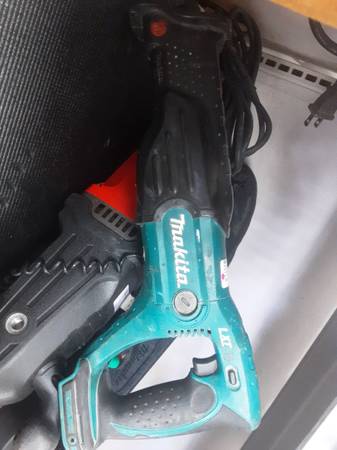 Makita reciprocating saw 1