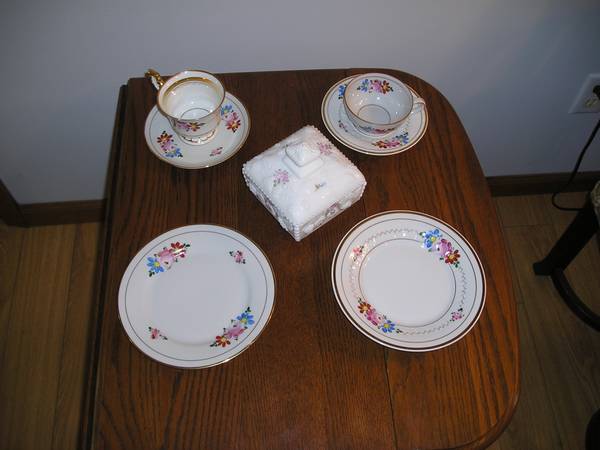 Tea or coffee set 1