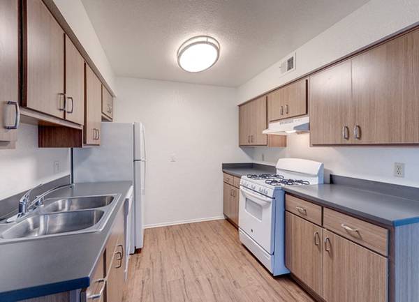 $1,794 / 1br - 644ft2 - Persianas para Ventanas, Gimnasio, Spa (401 W. Pine Ave, Lompoc, CA)63663871952897120