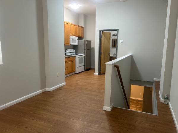 Spacious 1 bedroom available now at 7331 West Chester pike! 1