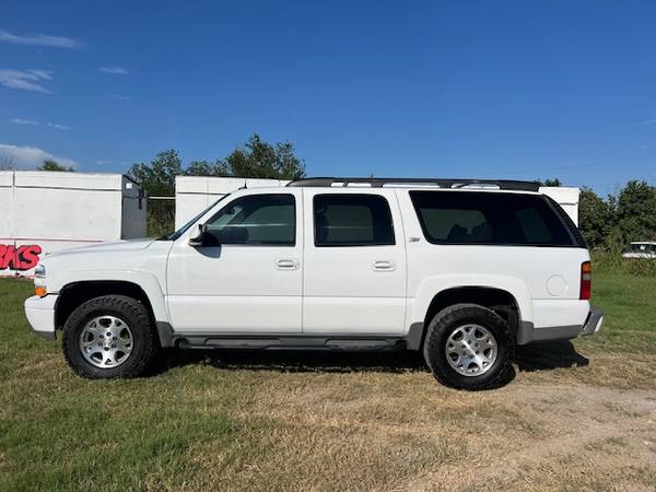 2003 Chevrolet Suburban Z71 1500 4WD 3 Lift BFG KO3s - $8,970 (New Braunfels)63439388478209122