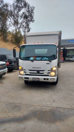 2017 Isuzu NPR 16'