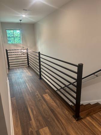 $2000.00 / 3br - 1300ft2 - Stunning 3 Bedroom, 2.5 Bath Townhouse with Attached Garage!63993078063874123