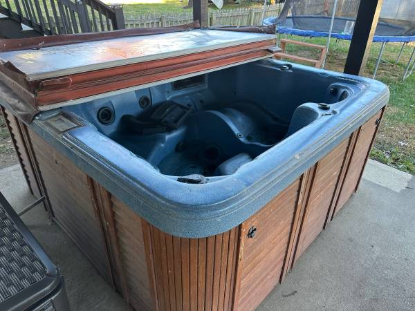 Hot tub 1