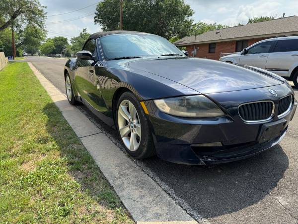 BMW Z4. 2006 4500 $ - $4,50063439264756483121