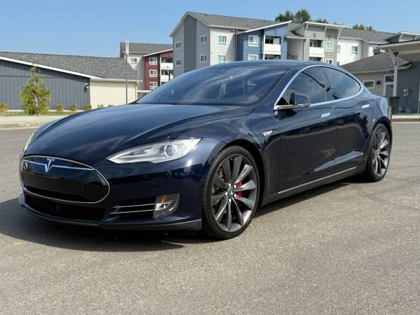 2014 Tesla Model S P85D Performance AWD Sedan 1