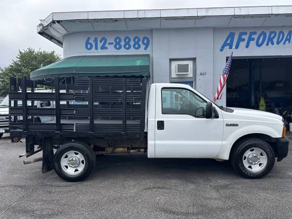 2007 FORD F-250 SUPER DUTY STAKE BODY SRW TRUCK - $9,287 (Virginia Beach)63621739743619124