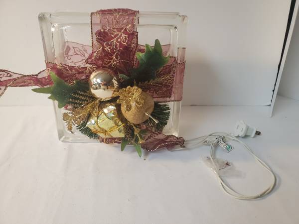 Light Up Glass Block Christmas Decor 1