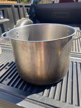 Large Commercial Stainless Steel Stockpot 1