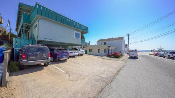 $2,895 / 1br - 500ft2 - Check Out This Fabulous 1 Bedroom 1 Bath!! (santa cruz)63682779349377124