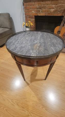 Antique Round Table 1