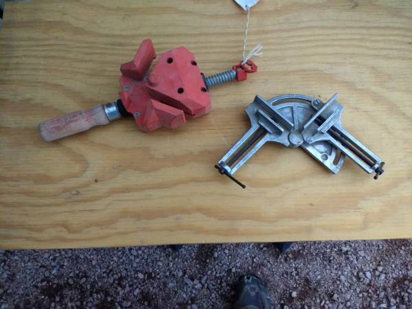 ADJUSTABLE CORNER CLAMPS 1