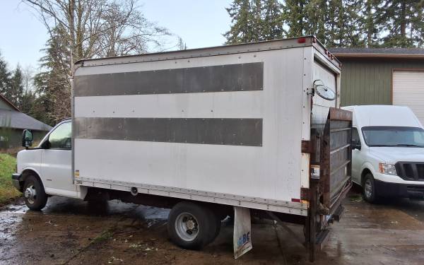 Van Chevy de caja - $7.999 (Aberdeen)63469765594625121