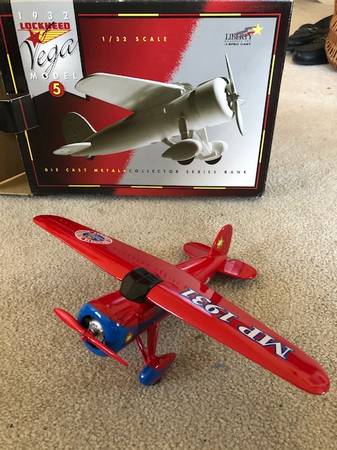 Airplane- Lockheed Vega- Spec cast 1