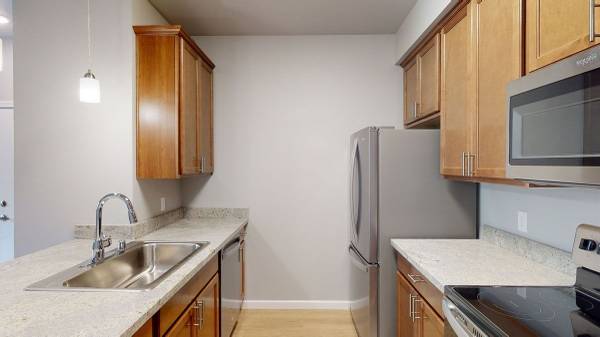 $1,893 / 2br - 935ft2 - Spacious and beautiful. Consider your new 2 bed / 1 bath found! (Wenatchee)63785452855297124