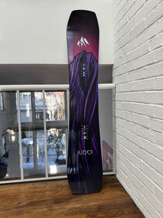 2023 Jones Airheart 2.0 size 146 womens snowboard 1
