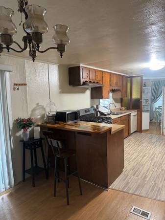 Unfurnished room in Aptos 1