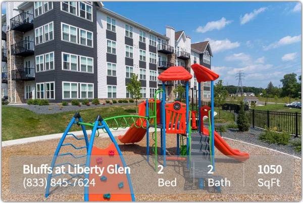 $1,479 / 2br - 1050ft2 - ¡Vistas al agua y excelentes comodidades en The Bluffs at Liberty Glen! (Saint Cloud)63988653046018120