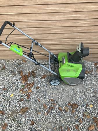 Greenworks snow blower 13amp 20” 1
