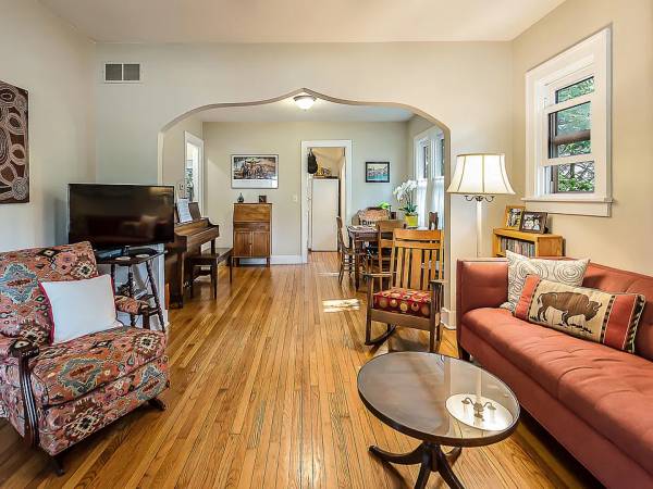 $1.404 / 3 habitaciones - 996 pies² - Qué oportunidad de alquilar esta encantadora y histórica casa Craftsman justo al final de la calle (Ann Arbor)63179829801089122