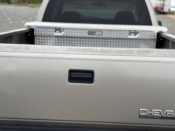 Chevrolet 2500, cama larga de servicio pesado, ¡MUY POCOS KILÓMETROS! - $5.985 (Eureka)63470787015427123