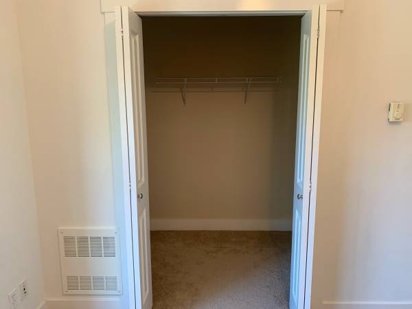 $1,200 / 2br - 1700ft2 - Buscando una compañera de cuarto femenina para compartir una casa de 3 habitaciones y 2.5 baños en Issaquah Highlands (Issaquah Highlands/Issaquah)63870756111873121