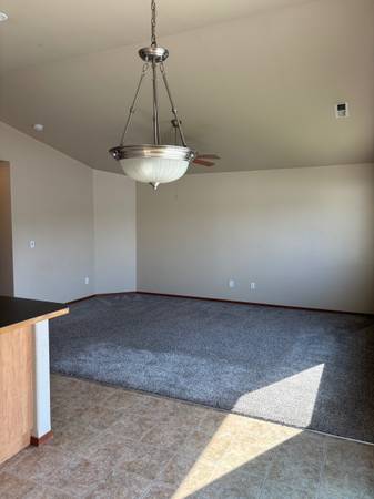 $2,150 / 3br - 1350ft2 - Super Sharp Spacious Modern One Level (Richland)63623969107971123