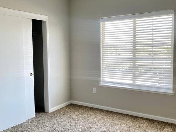 $1,955 / 2br - 973ft2 - Ceiling Fans, Ample Closet Space, Monthly Resident Events63798509792899123