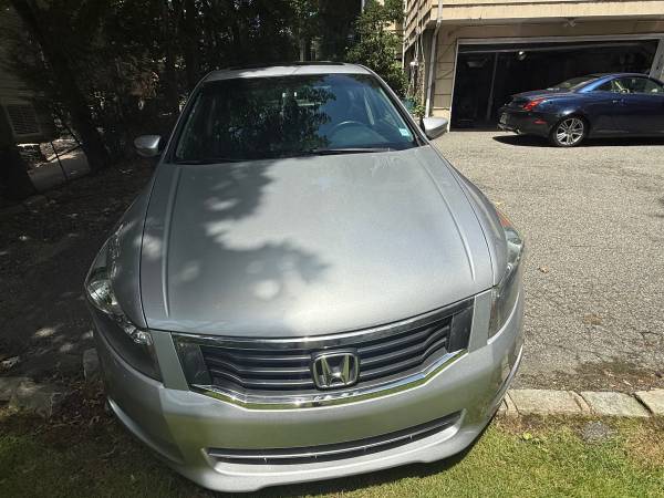 Brand new condition, Honda Accord EXL fully loaded one owner best deal - $7,495 (manhattan)63654719174401124