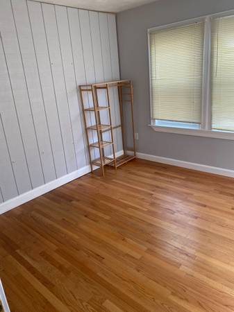 $875 / 3 habitaciones - Habitación en alquiler en Roslindale (Roslindale)63220261545985123
