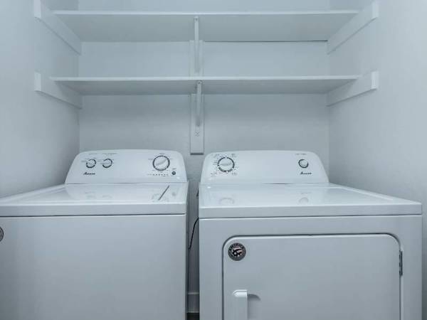 $954 / 1br - 700ft2 - Fitness Center, LED Lighting, Contemporary Finishes, Assigned Parking (North Dallas)63796375519489124