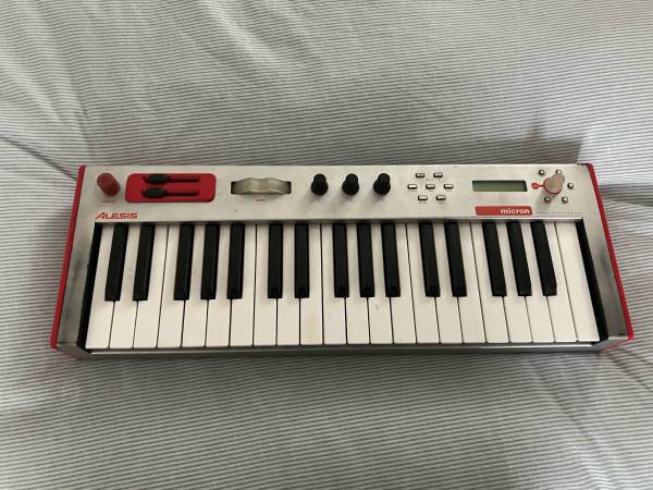 Alesis Micron synthesizer 1