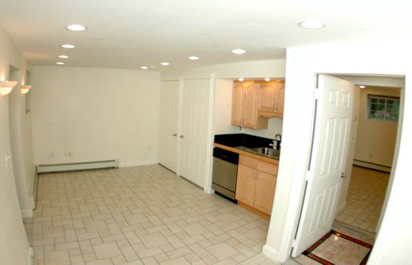 $1,790 / 1br - 850ft2 - ►3 Large Sunny Rooms►Marble-Granite &Tile► Jacuzzi►AC►FIOS►Stainless (►Newton►Quiet Priv. St ►Nr Shopping►Commuter Rail►Hospitals►)63828338688515124
