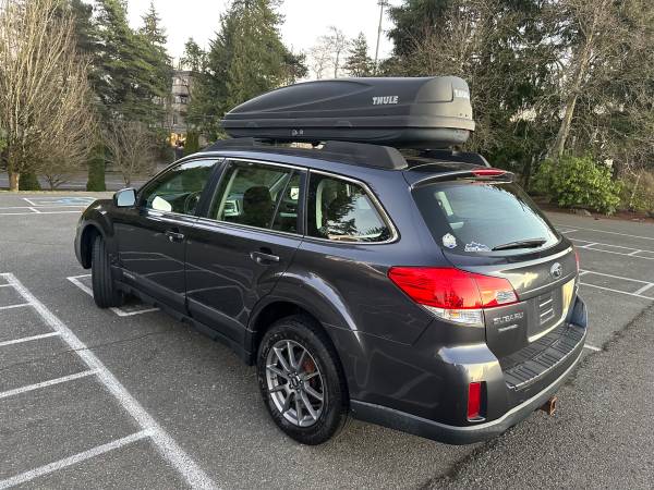 2013 Subaru Outback AWD - $10,90063613954558849122