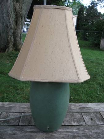 Lámpara maravillosa verde de luz de mesa - $15 (Waukesha)63470635327363120