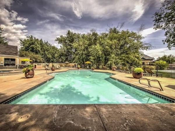 $1,277 / 1br - 660ft2 - Garbage disposal, Ceiling fan, Microwave, Ceiling fan (Lake Harbor)63981532450562124