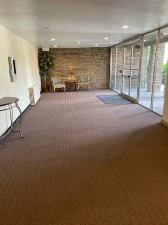 Great CMU/PIT/Chatham Area Apartment 1