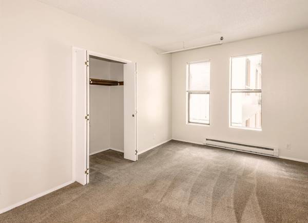 $1,099 / 1br - Community Bike Room, Newly Updated Interior + Historic 1 Bedroom (Goose Hollow on 14th)63914855033730123