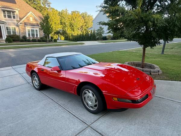 1995 Corvette Convertible V8 Automatic Garage Kept  68k miles 1